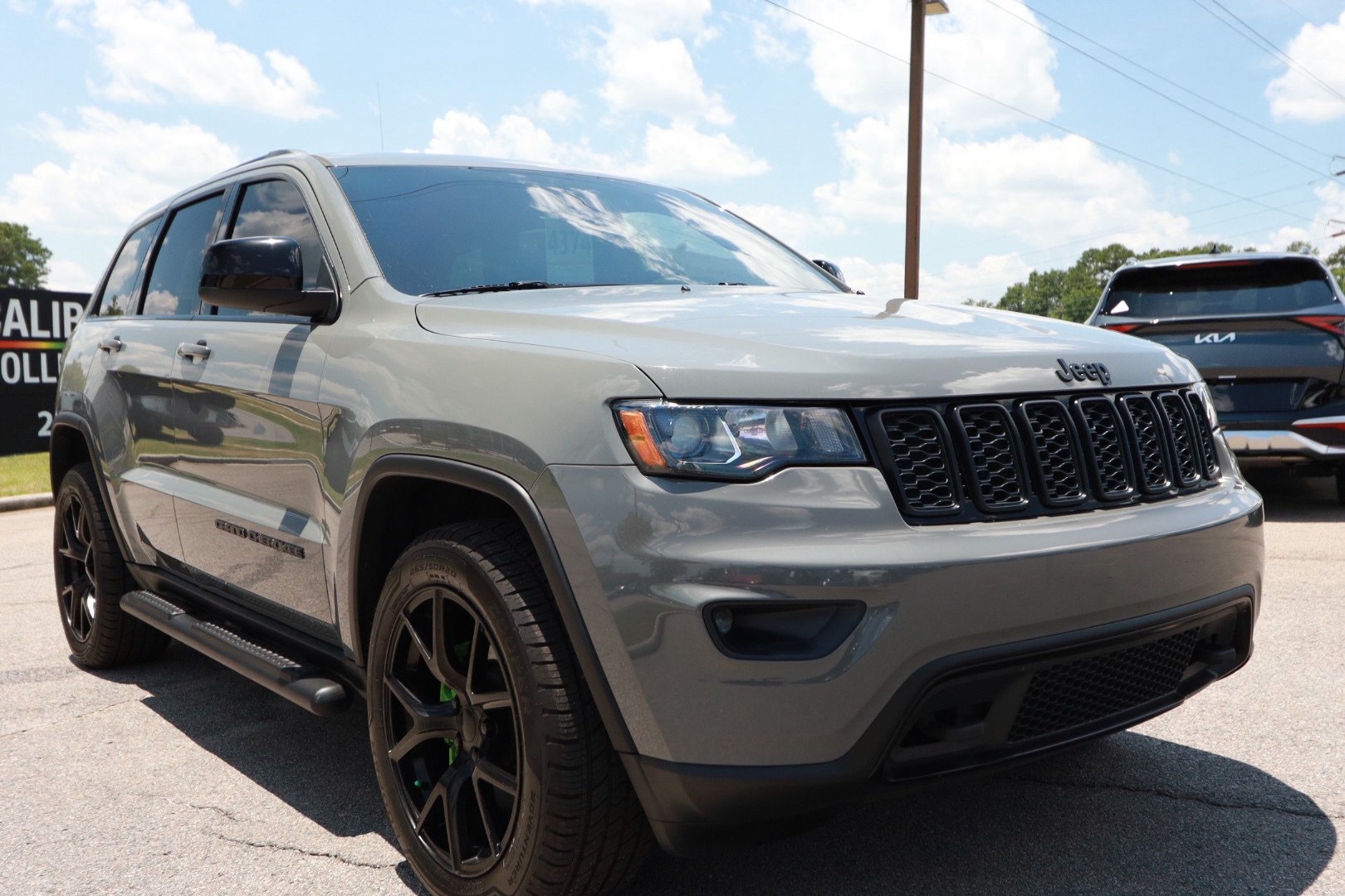 Used 2021 Jeep Grand Cherokee Freedom Edition AWD/4WD image 7