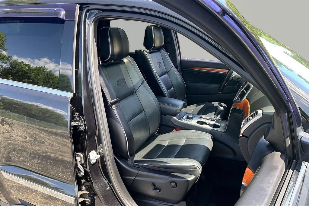Used 2012 Jeep Grand Cherokee Overland AWD/4WD image 32