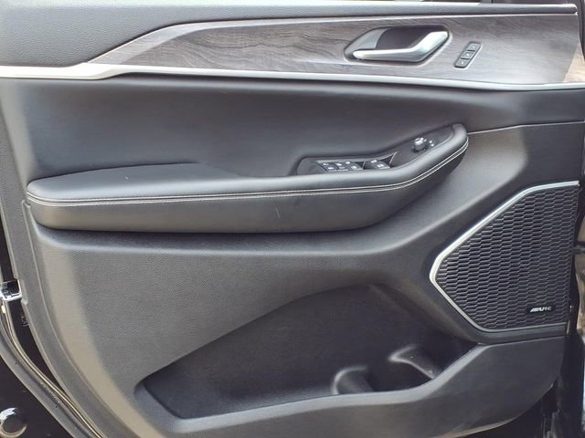 Used 2023 Jeep Grand Cherokee Limited w/ Black Appearance Package image 8