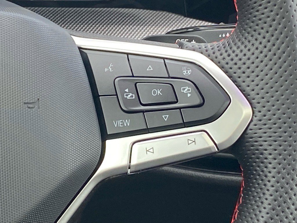 Certified 2025 Volkswagen GTI SE image 8