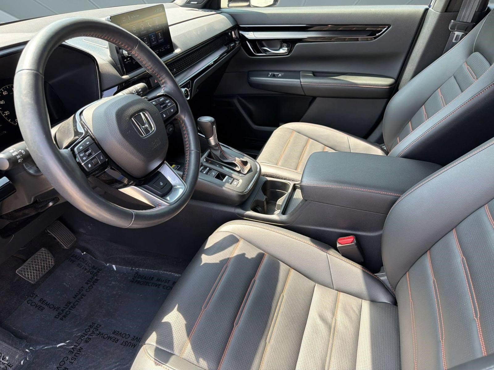 Used 2024 Honda CR-V Sport Touring image 4