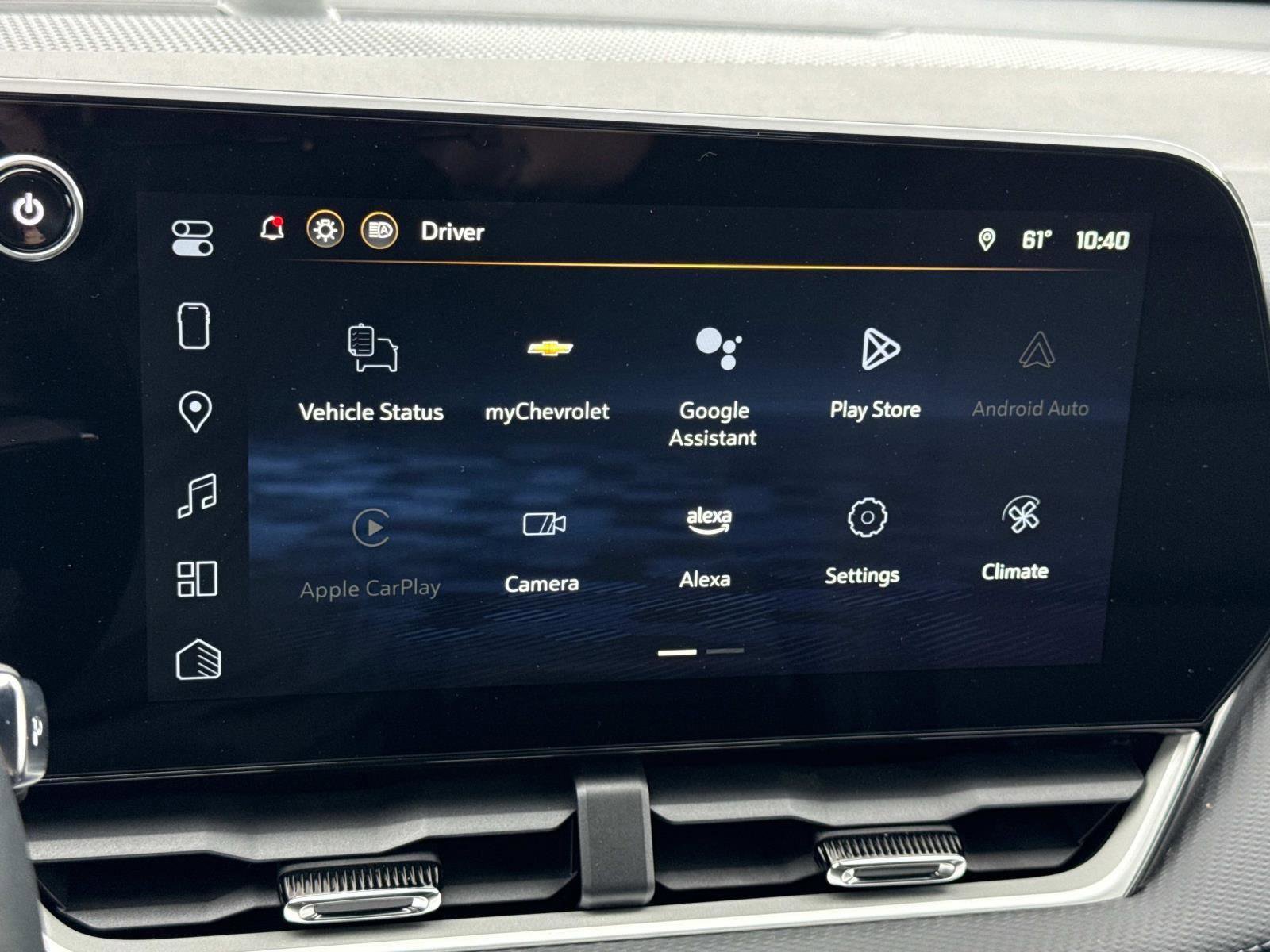 Used 2025 Chevrolet Equinox LT w/ Convenience Package II image 3