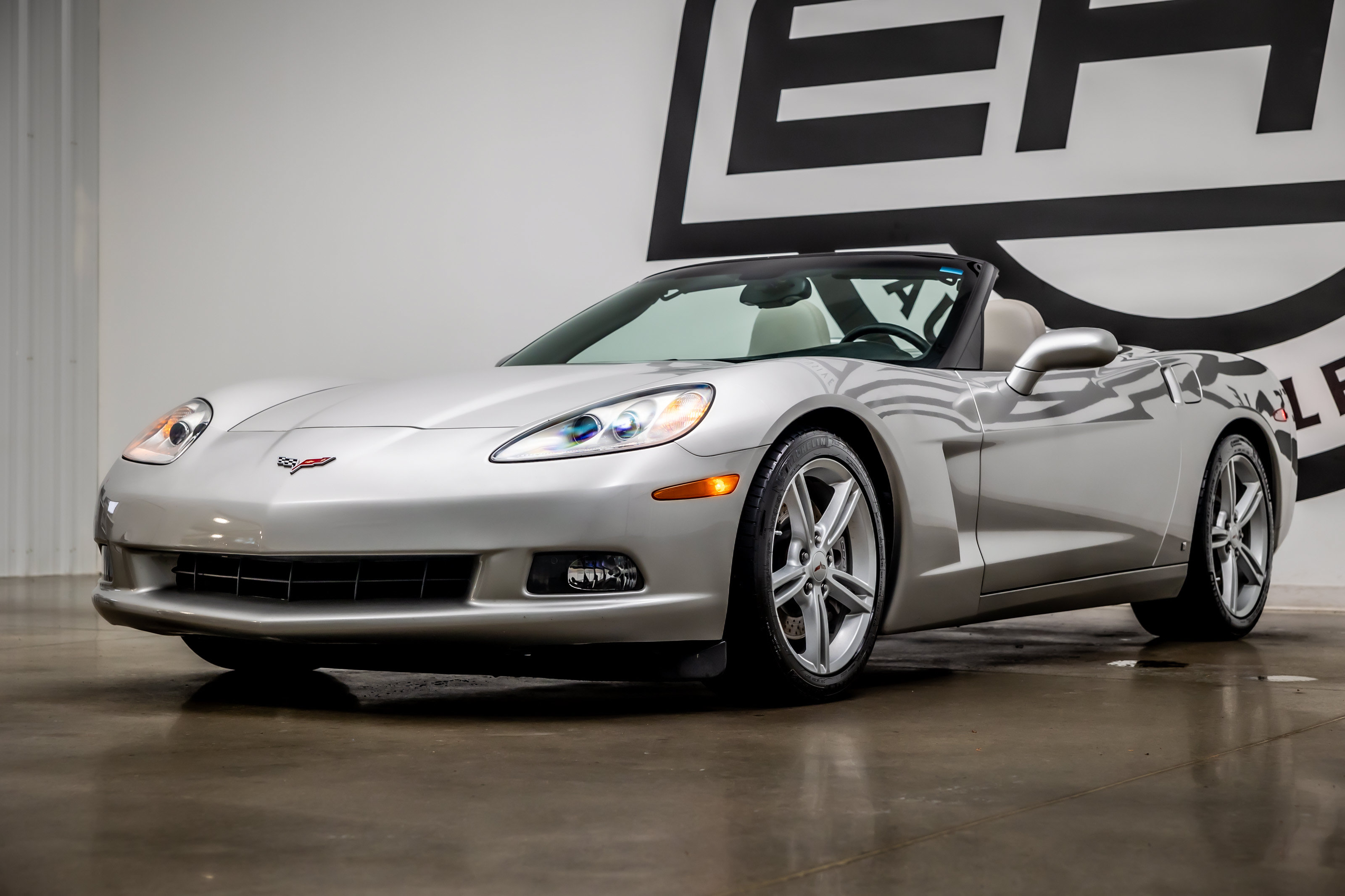 Used 2008 Chevrolet Corvette Convertible w/ Preferred Equipment Group RWD image 26
