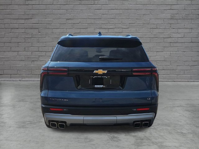 Used 2024 Chevrolet Traverse LT FWD image 4