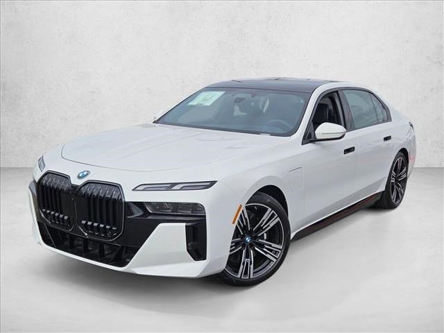 Used 2026 BMW 750e xDrive image 1