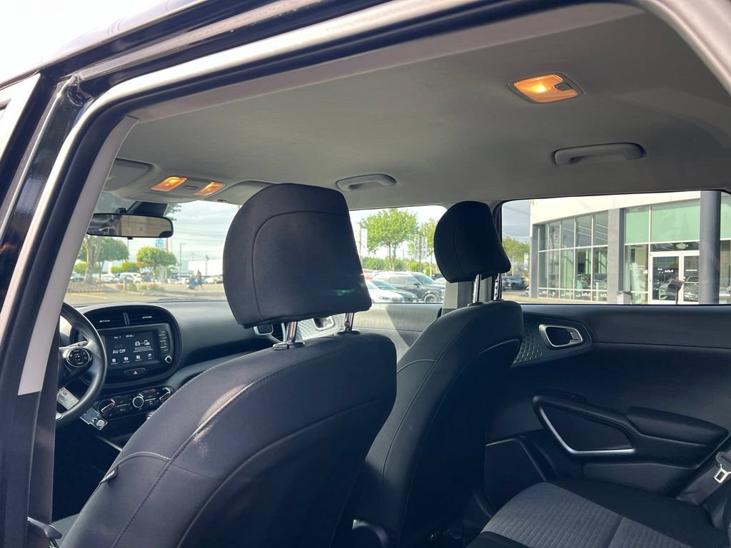 Used 2020 Kia Soul S FWD image 13