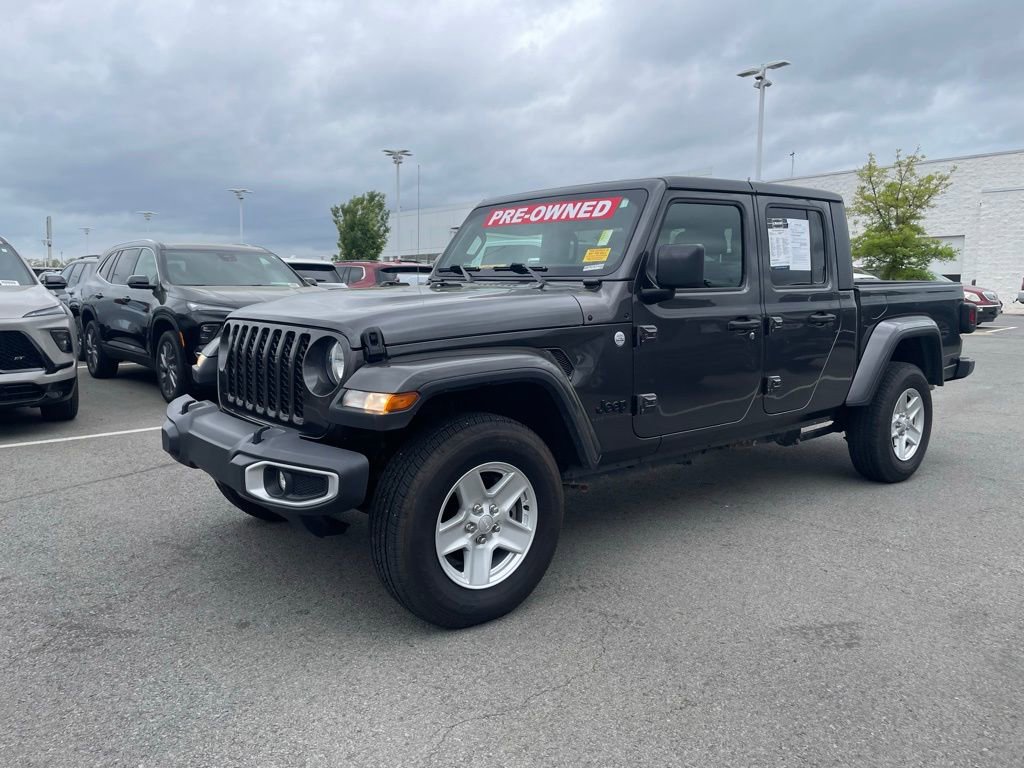 Used 2021 Jeep Gladiator Sport image 3