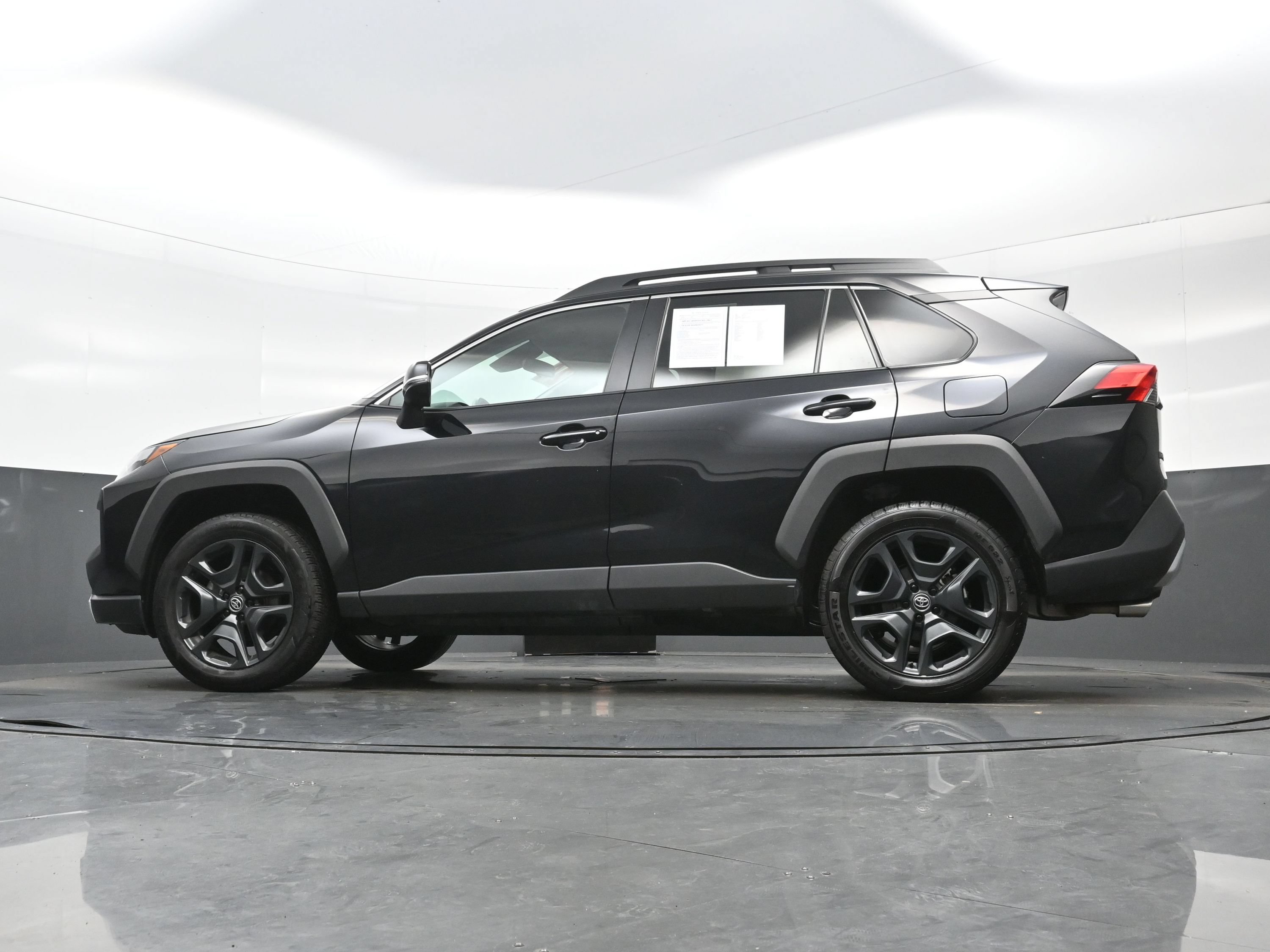 Used 2024 Toyota RAV4 Adventure AWD/4WD image 29