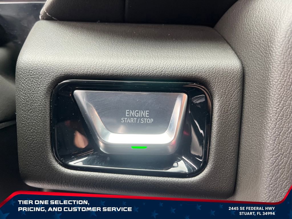 Used 2025 GMC Yukon Denali AWD/4WD image 22