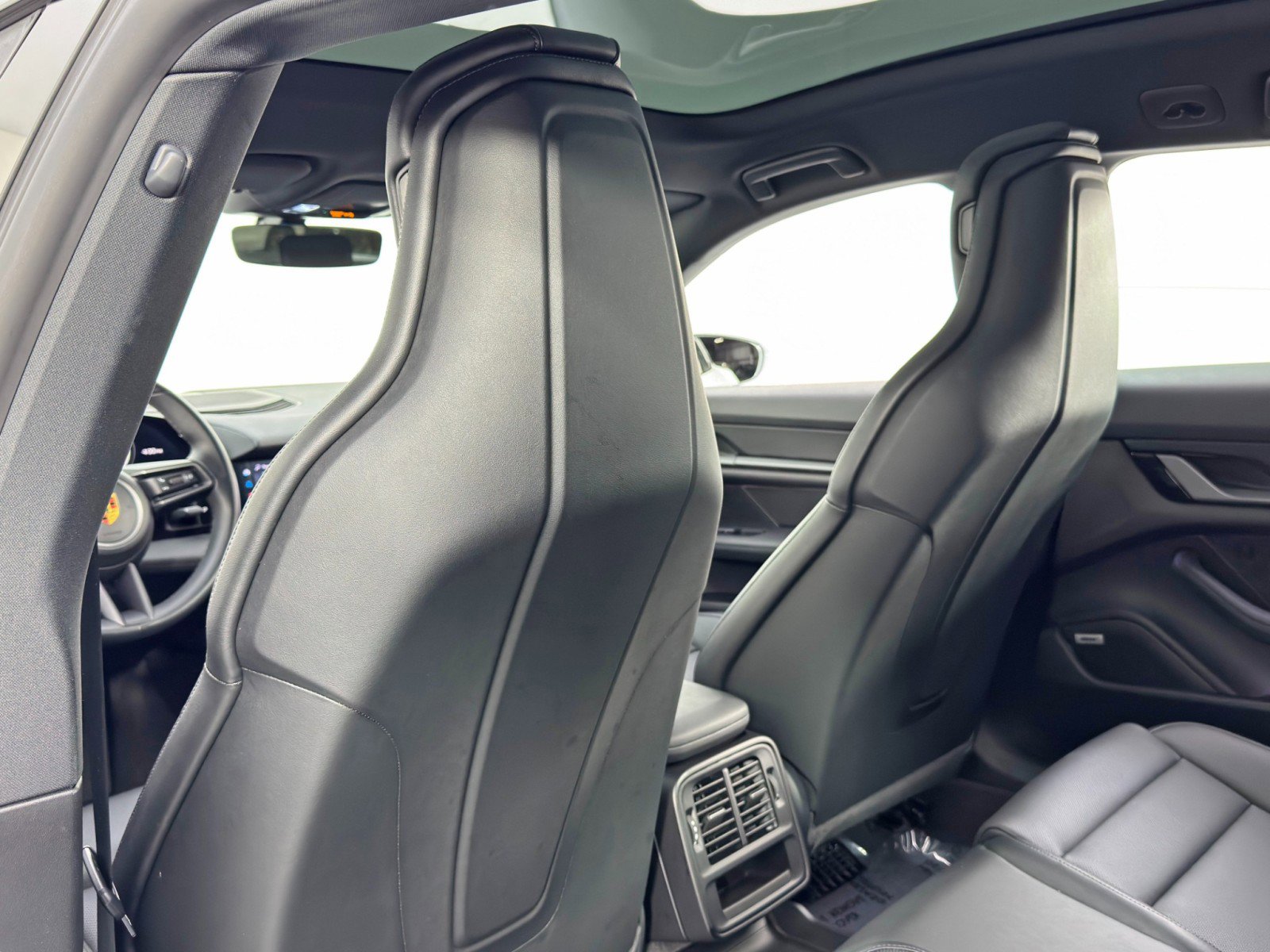 Used 2021 Porsche Taycan 4 Cross Turismo w/ Premium Package AWD/4WD image 35