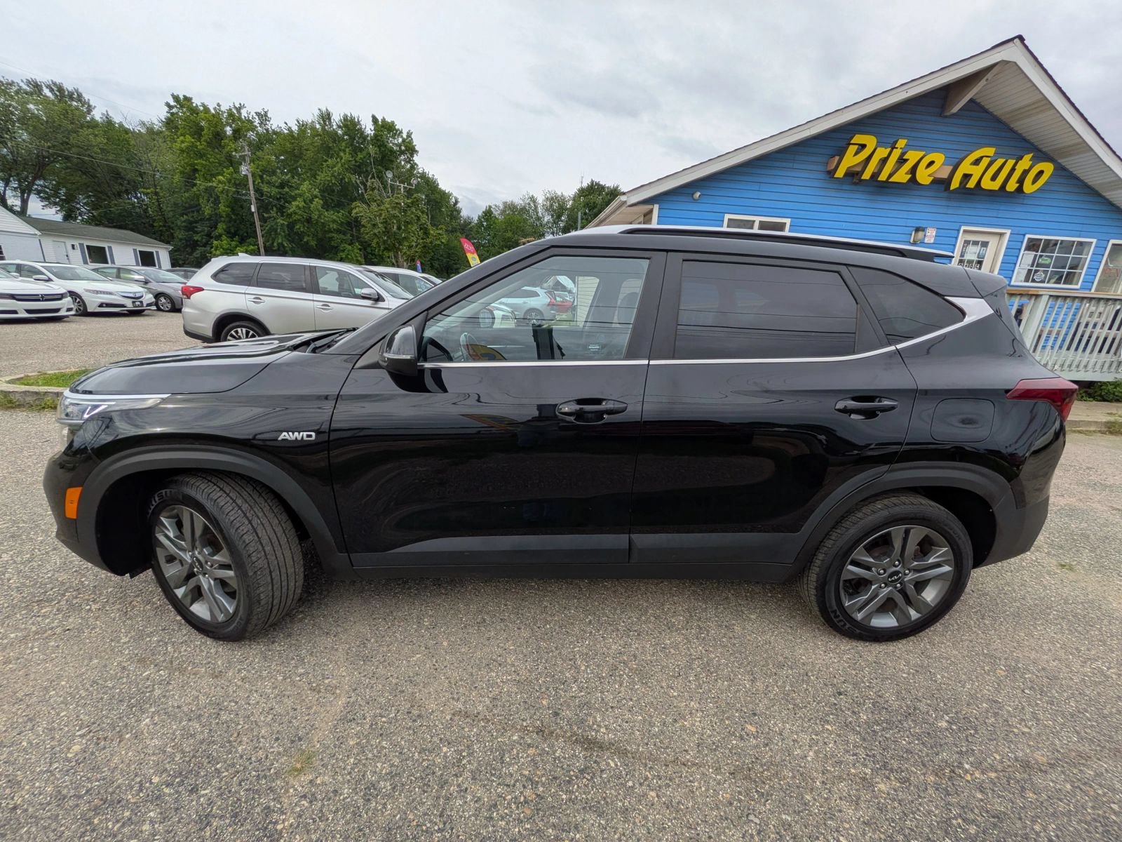 Used 2022 Kia Seltos S AWD/4WD image 3