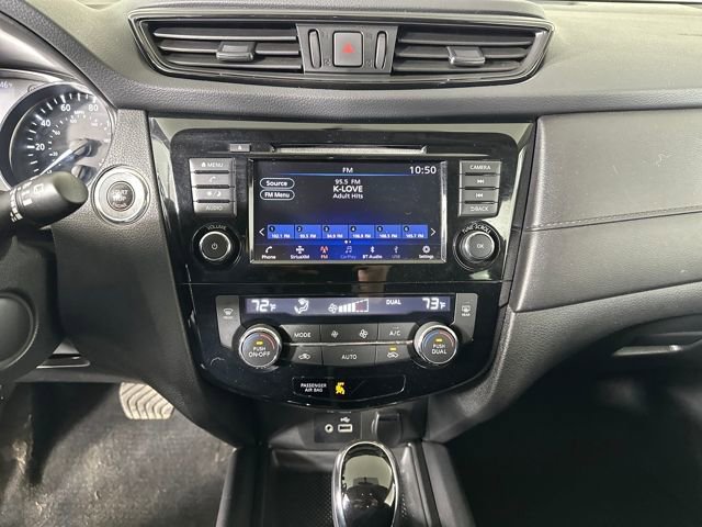 Used 2018 Nissan Rogue SV image 21