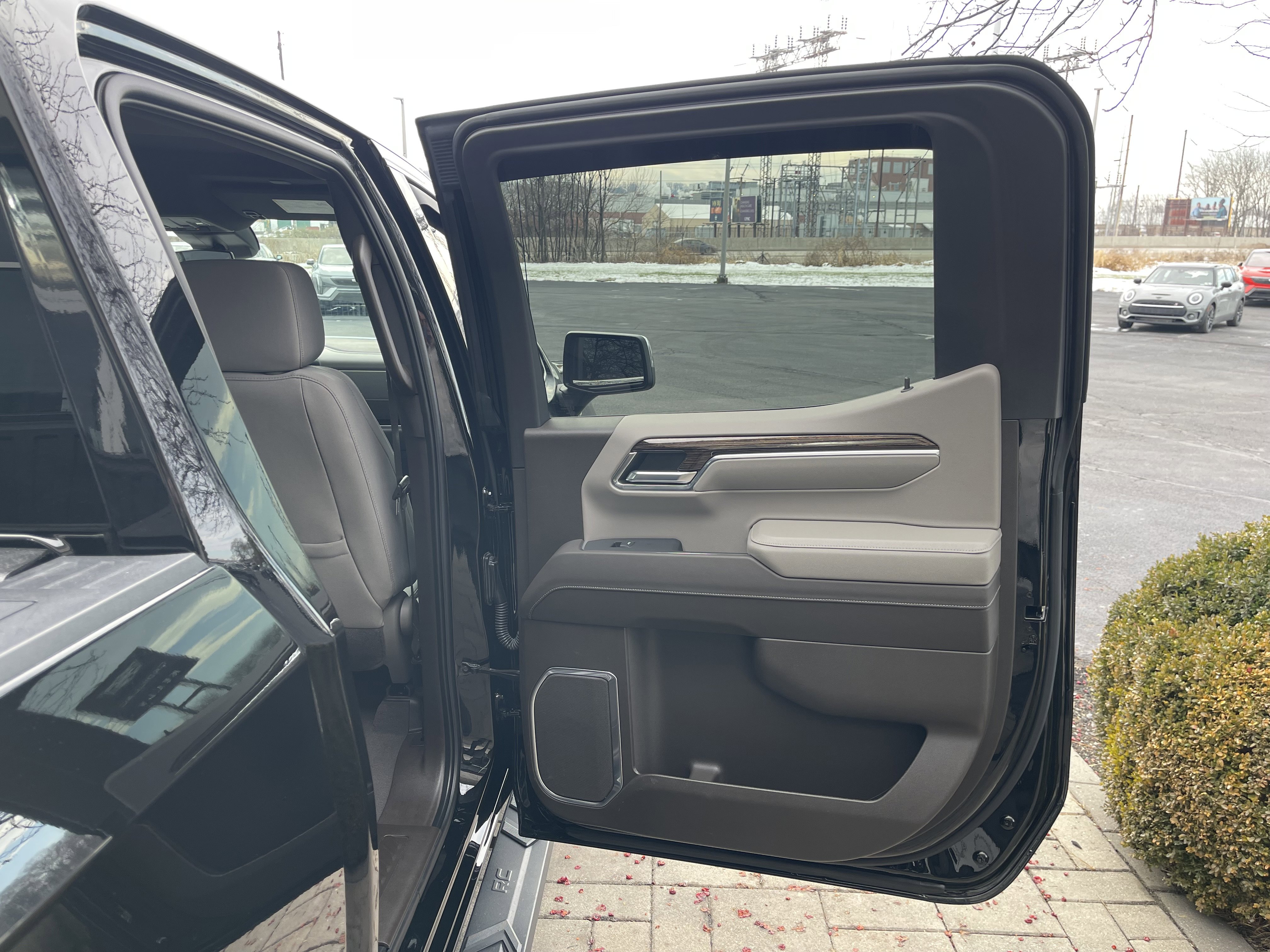 Used 2023 GMC Sierra 1500 SLE image 19