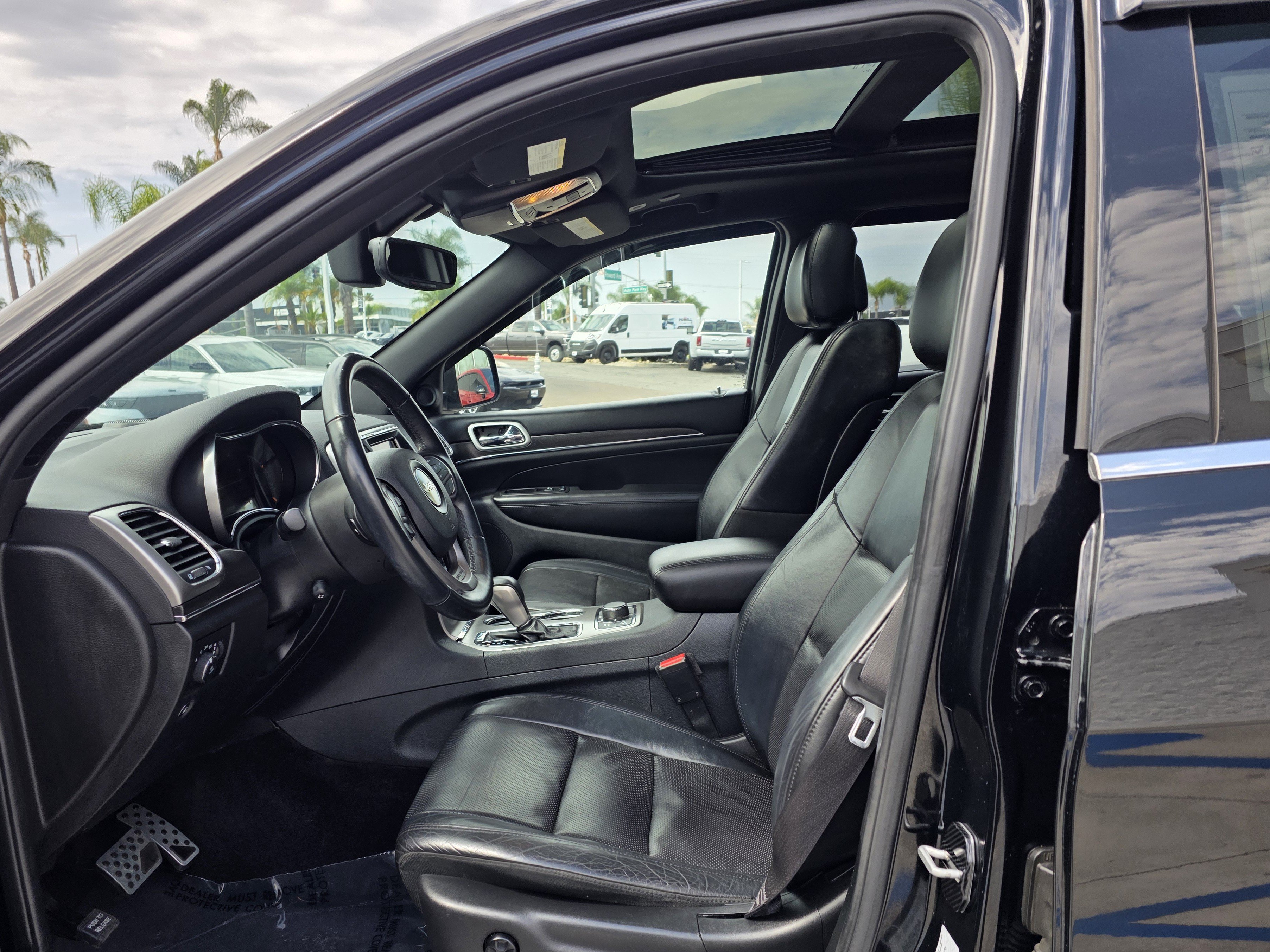 Used 2018 Jeep Grand Cherokee Limited w/ Luxury Group II AWD/4WD image 15
