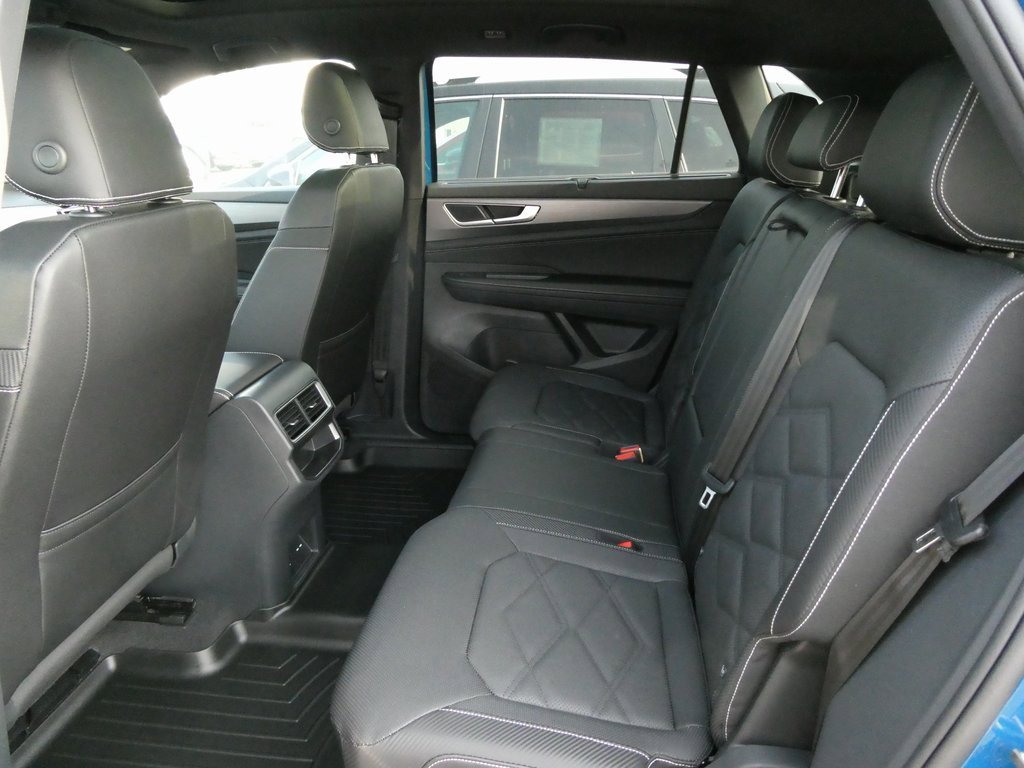 New 2025 Volkswagen Atlas Cross Sport SE image 38