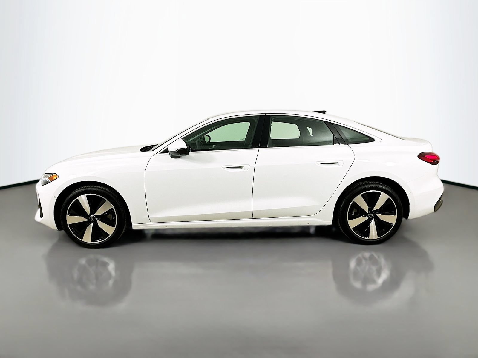 Used 2025 Audi A5 2.0T Premium Plus w/ Premium Plus AWD/4WD image 8