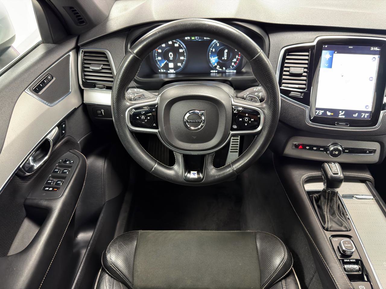Used 2016 Volvo XC90 T6 R-Design w/ Protection Package AWD/4WD image 28