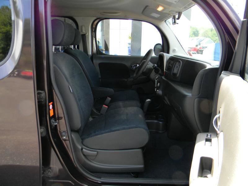 Used 2009 Nissan Cube 1.8 S w/ Interior Designer Pkg FWD image 16