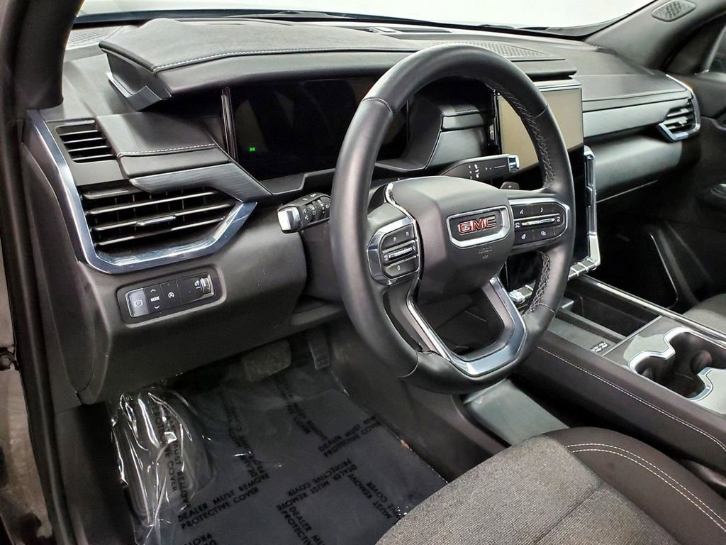 Used 2025 GMC Acadia Elevation image 10