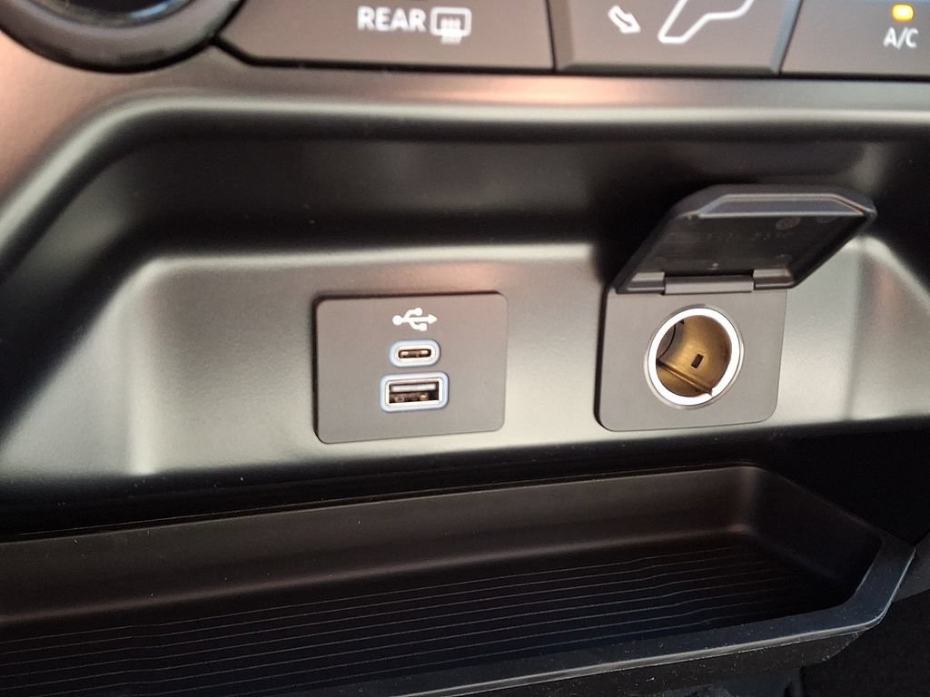 New 2026 Ford F250 XLT AWD/4WD image 16