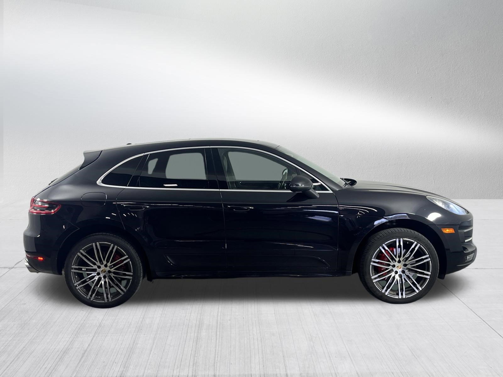 Used 2016 Porsche Macan Turbo AWD/4WD image 8
