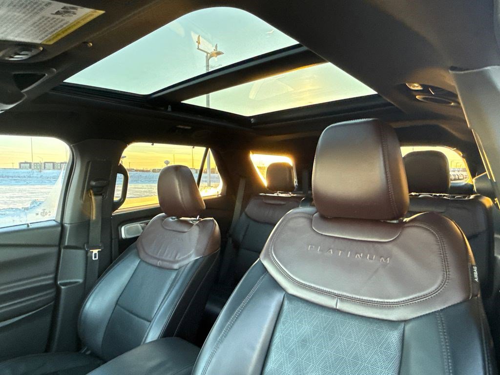 Used 2021 Ford Explorer Platinum w/ Equipment Group 601A image 21