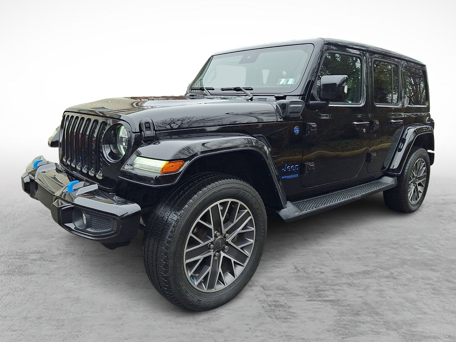 Used 2022 Jeep Wrangler Unlimited Sahara image 3