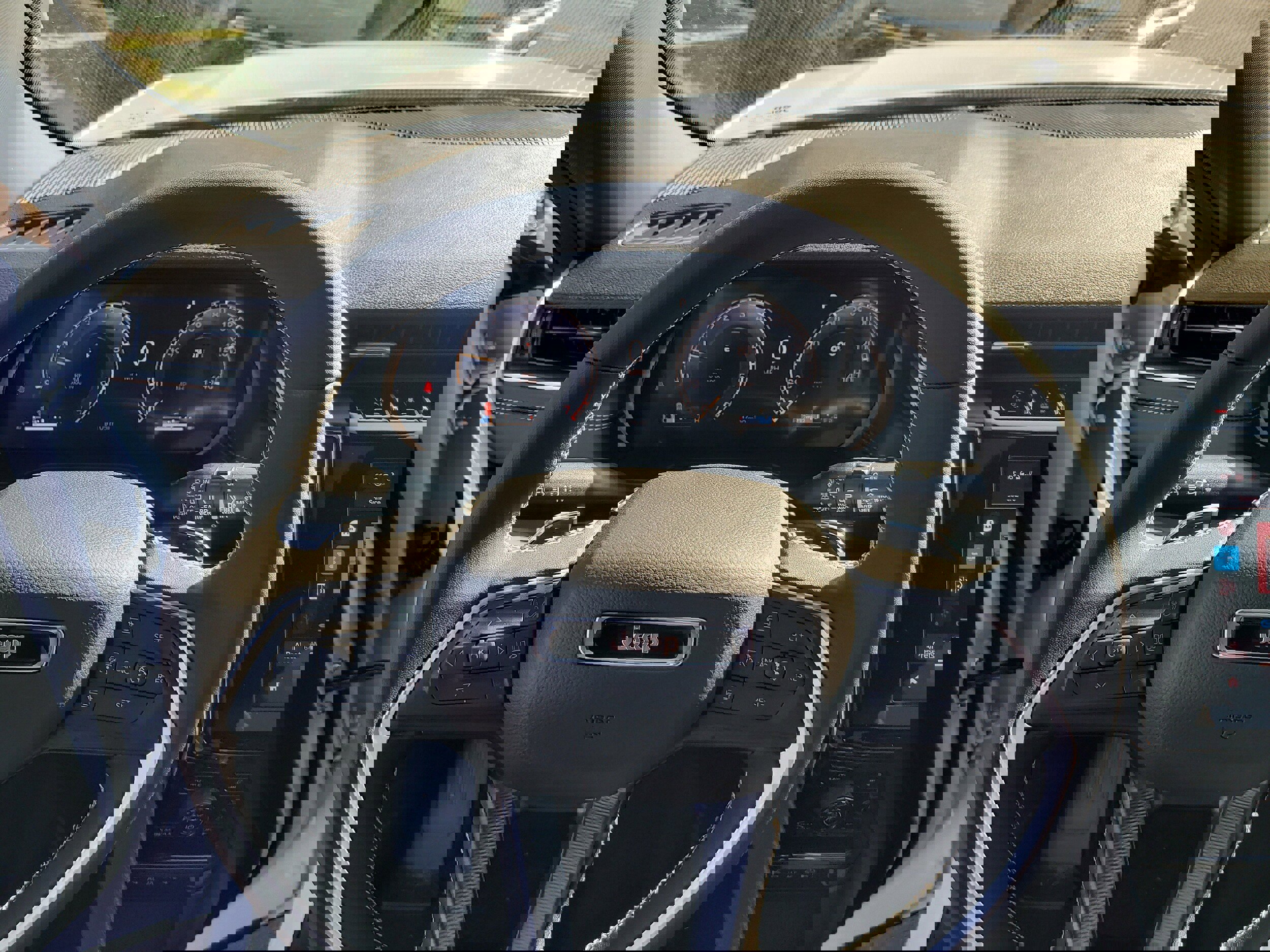 New 2025 Jeep Grand Cherokee L Altitude image 22