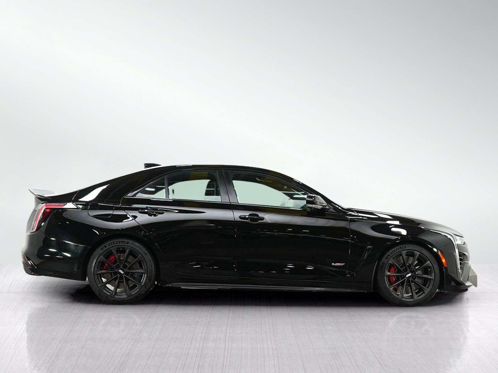 Used 2022 Cadillac CT4 V Blackwing w/ Carbon Fibre 1 Package RWD image 6