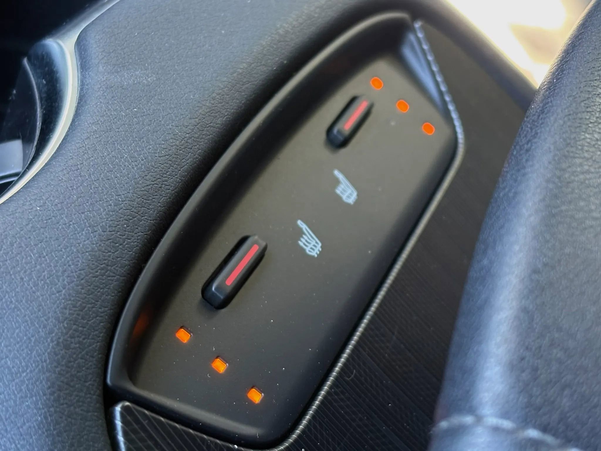 Used 2021 Toyota Venza XLE AWD/4WD image 22