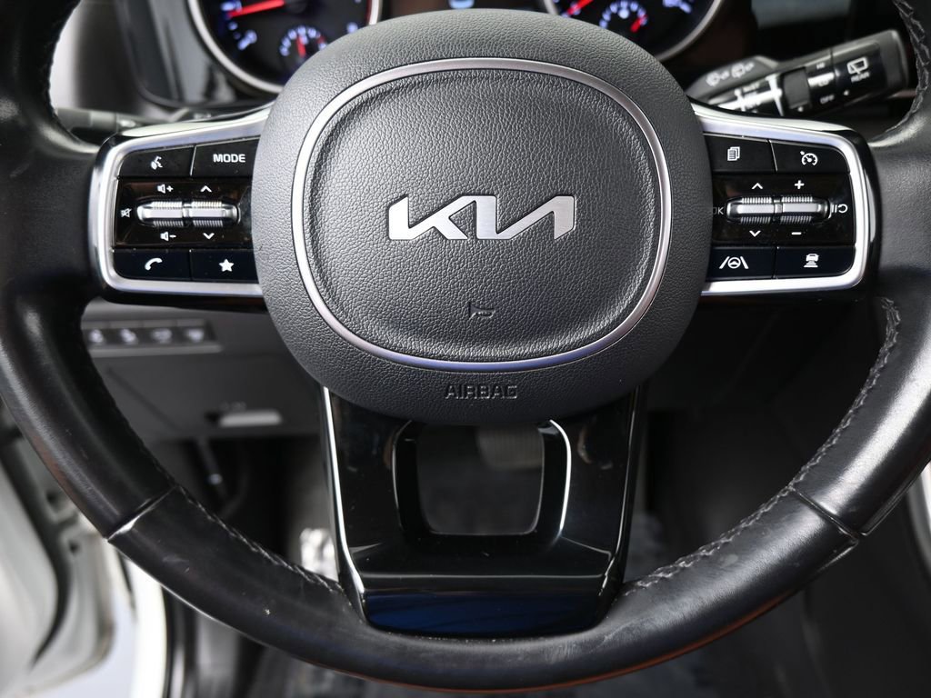 Used 2022 Kia Carnival SX image 34