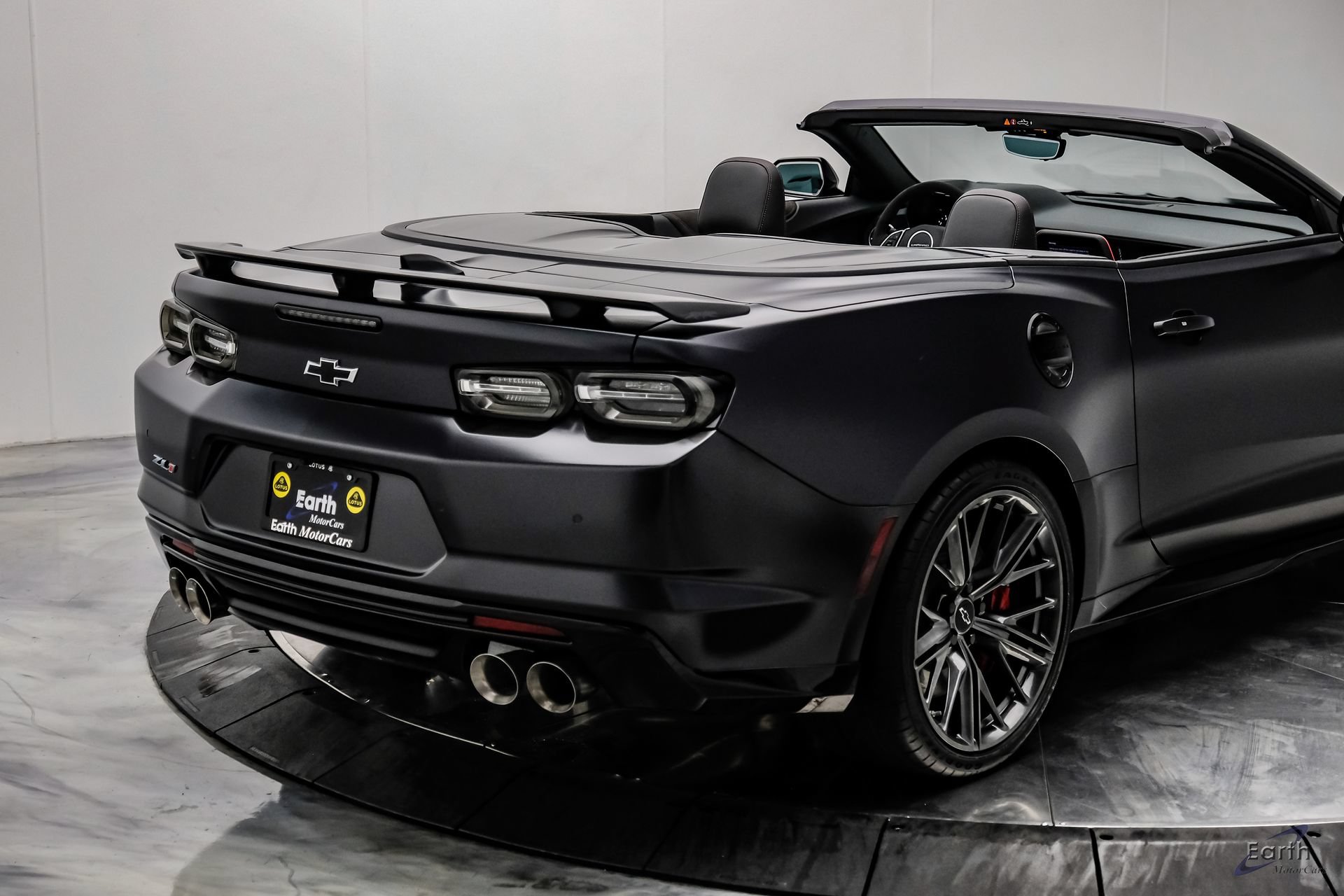 Used 2024 Chevrolet Camaro ZL1 RWD image 25