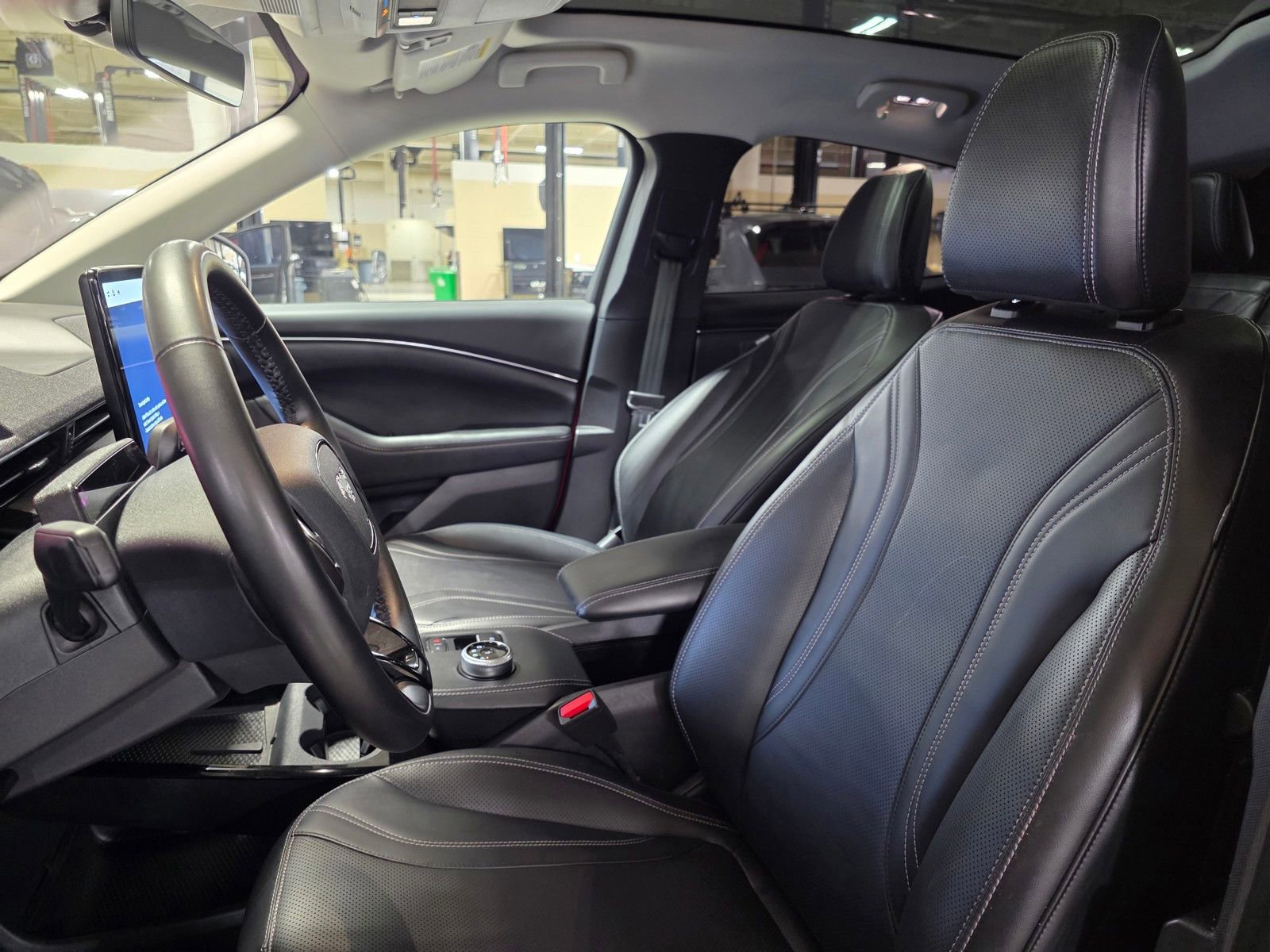 Used 2022 Ford Mustang Mach-E Premium image 23