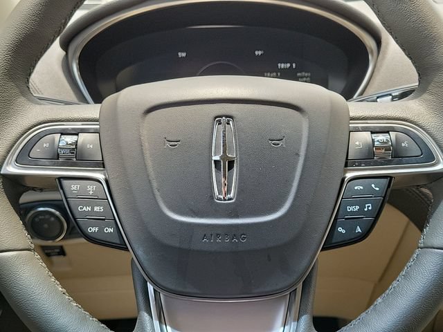 Used 2019 Lincoln Nautilus FWD image 18
