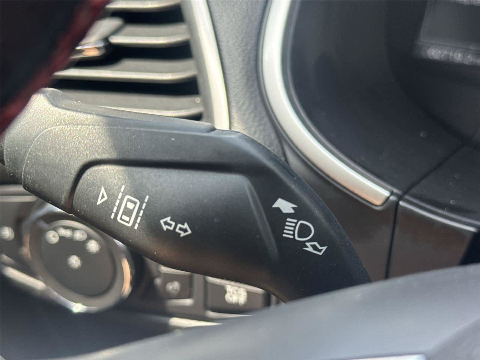 Used 2021 Ford Edge ST-Line AWD/4WD image 23