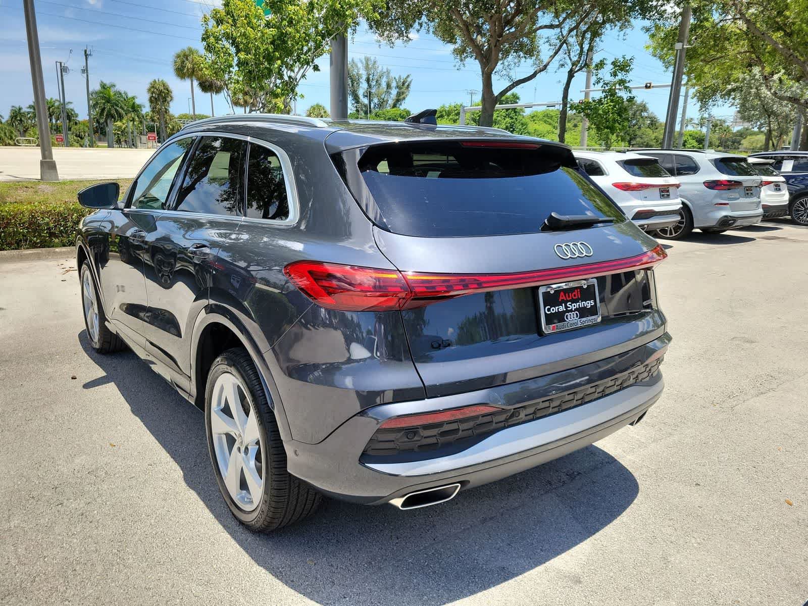 Used 2025 Audi Q5 Premium Plus w/ Premium Plus AWD/4WD image 6