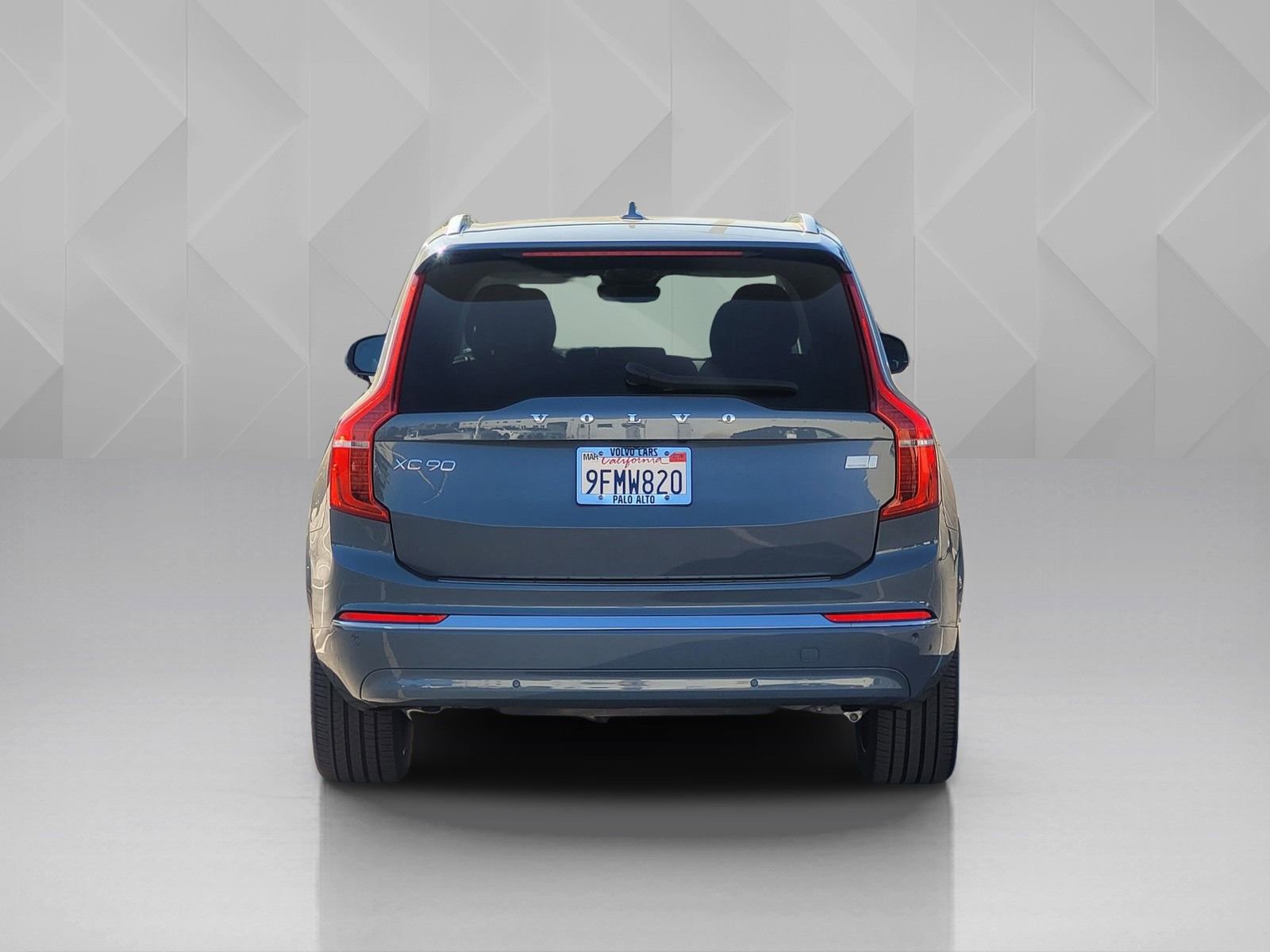 Certified 2023 Volvo XC90 T8 Plus w/ Protection Package Premier image 5
