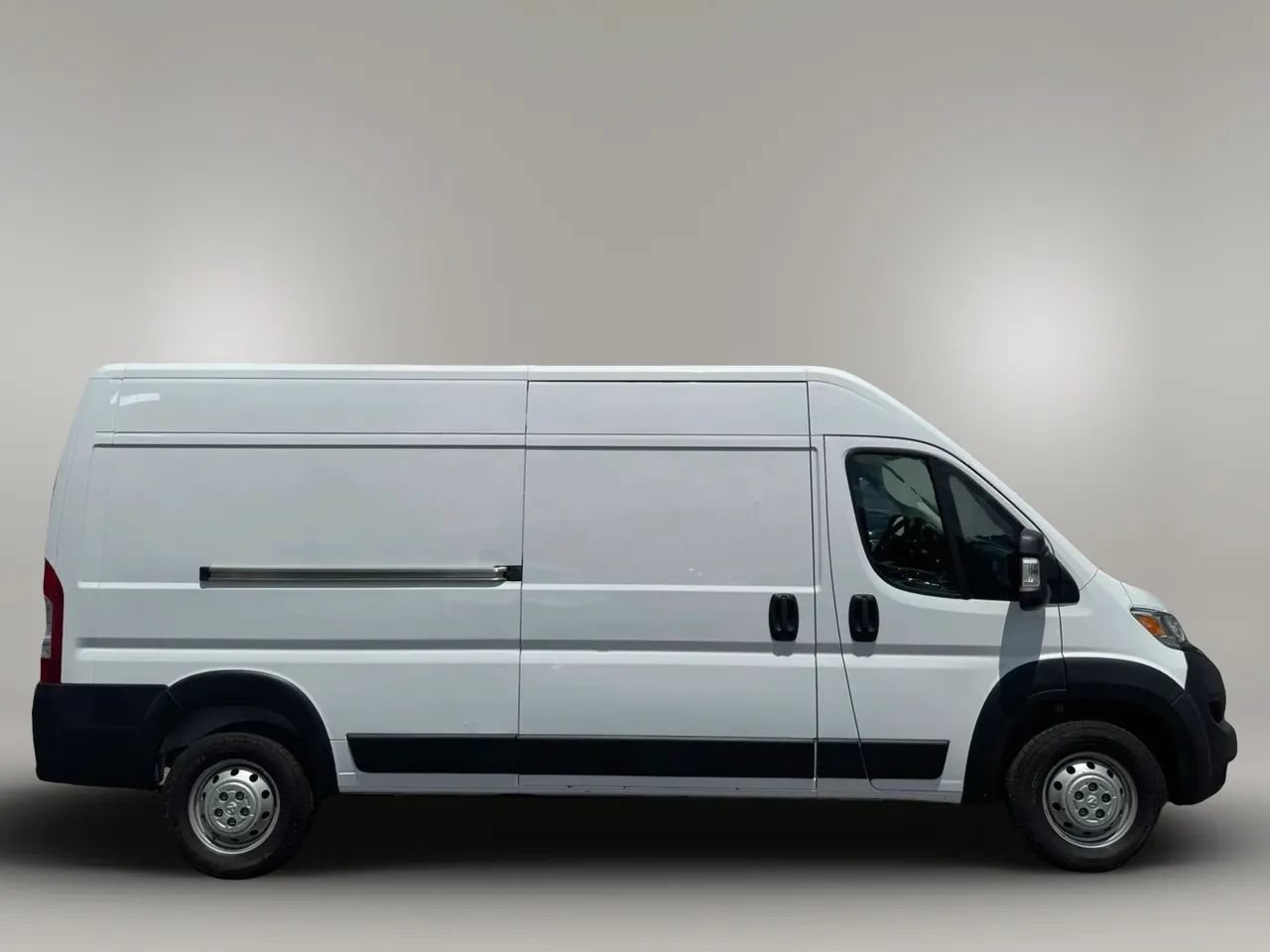 Used 2023 RAM ProMaster 2500 FWD image 4