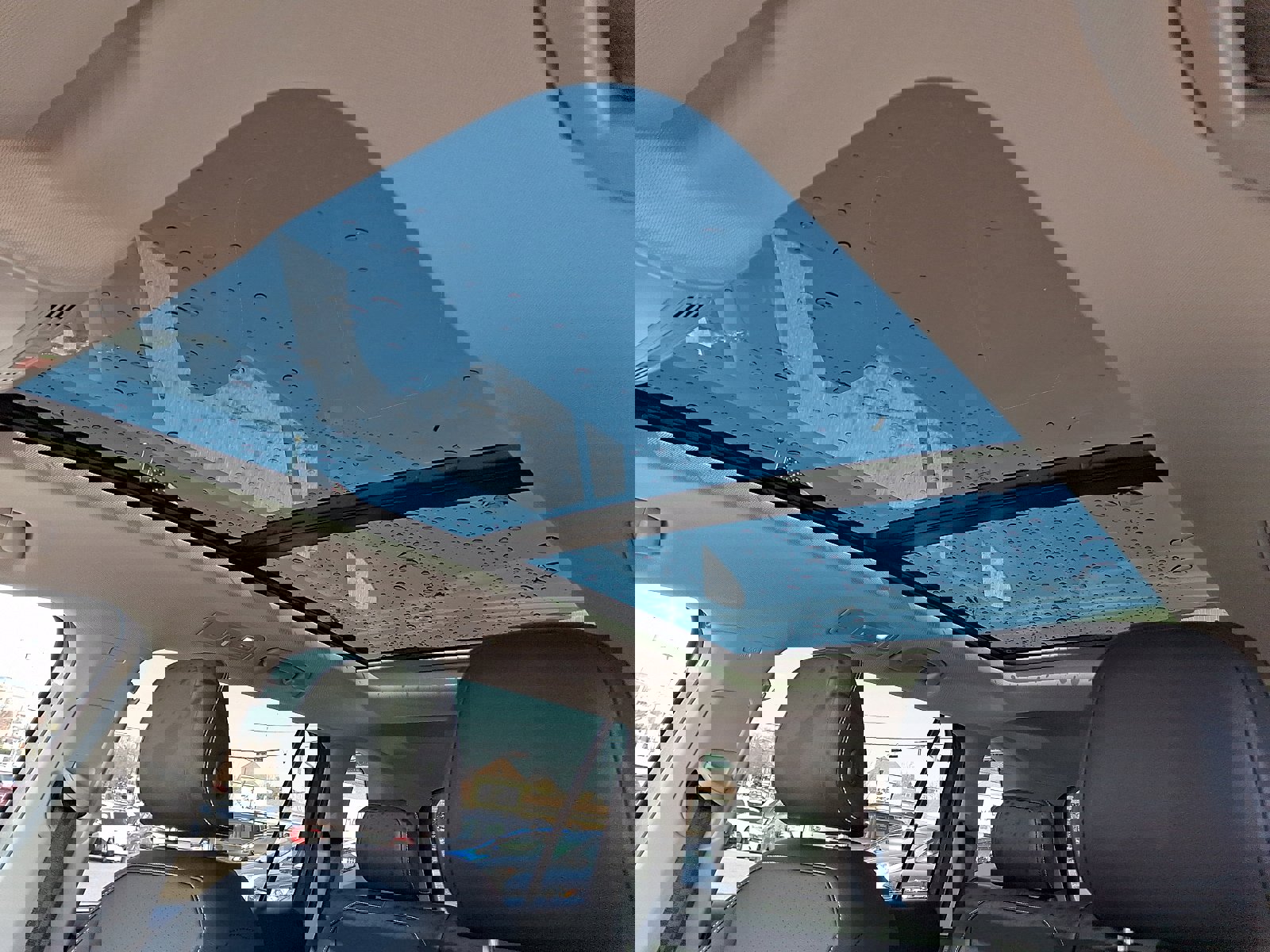 Used 2022 Volkswagen Tiguan SE image 14