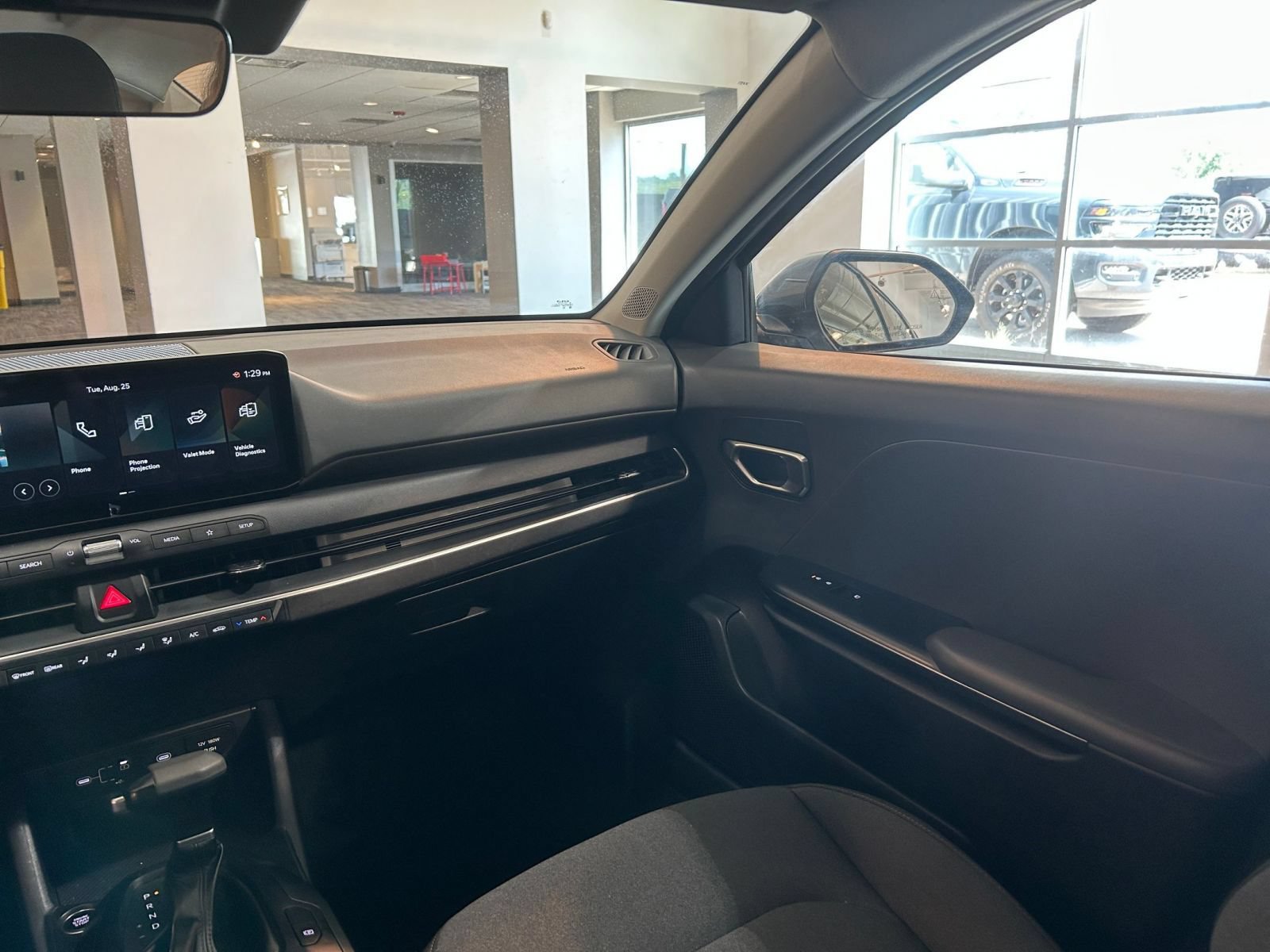 Used 2025 Kia K4 FWD image 33