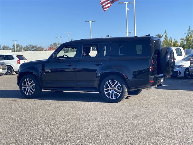 New 2025 Land Rover Defender 130 X-Dynamic SE image 20