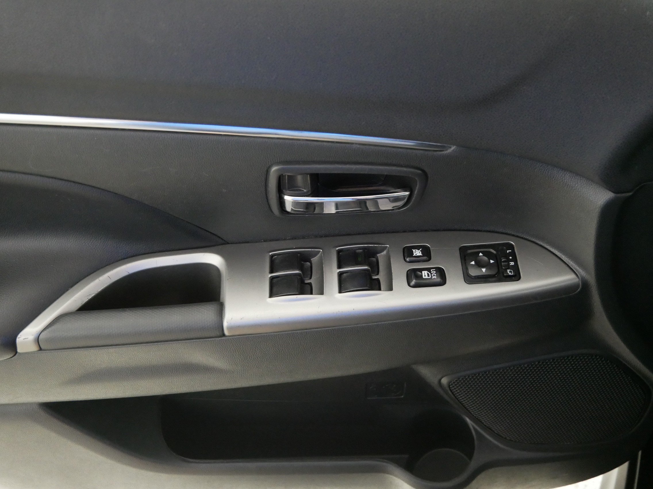 Used 2024 Mitsubishi Outlander Sport SE AWD/4WD image 19