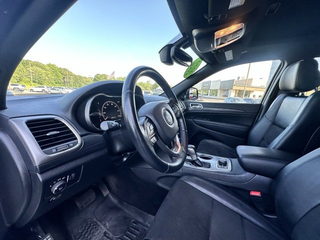 Used 2022 Jeep Grand Cherokee Laredo X image 11