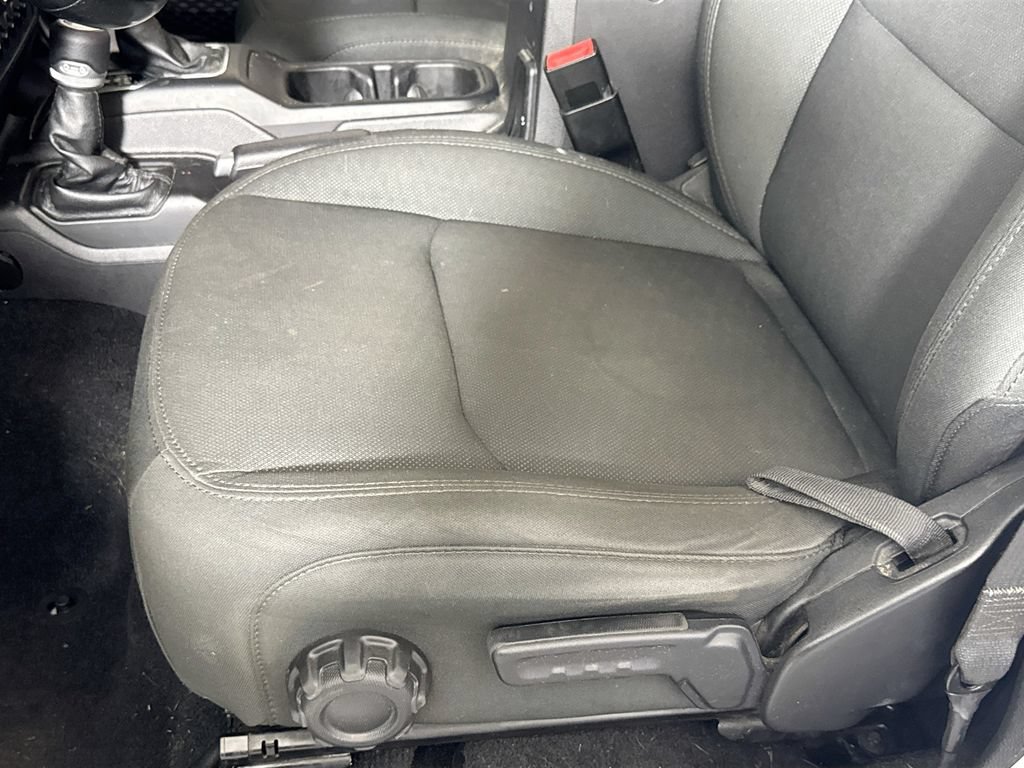 Used 2021 Jeep Gladiator Sport AWD/4WD image 18