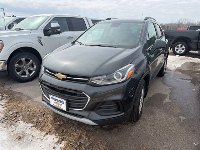 Used 2019 Chevrolet Trax LT w/ LT Convenience Package image 3