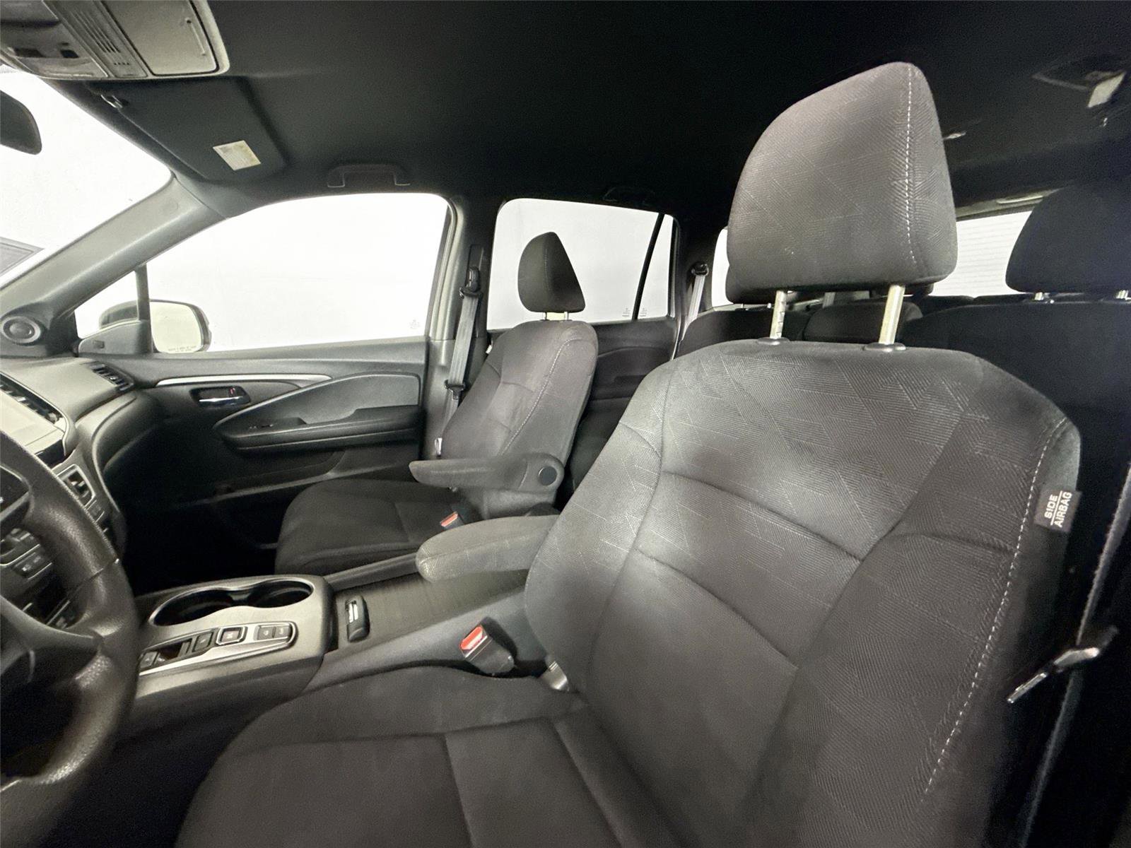 Used 2022 Honda Pilot Sport image 3