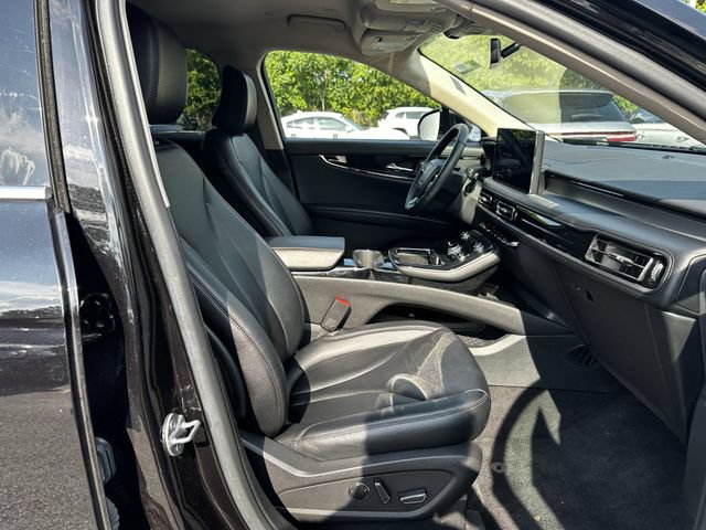 Certified 2023 Lincoln Nautilus AWD w/ Premium Package image 33
