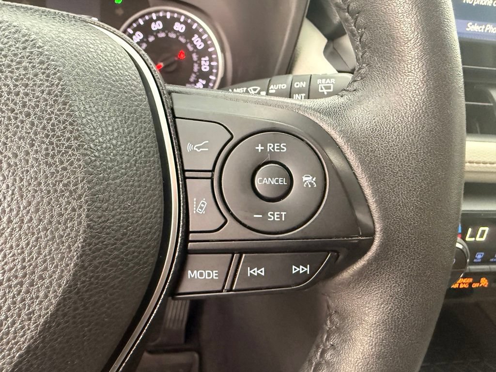 Used 2021 Toyota RAV4 XLE w/ Convenience Package AWD/4WD image 19