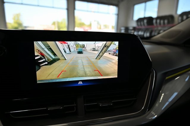 Used 2024 Chevrolet Trax LT w/ Driver Confidence Package image 16