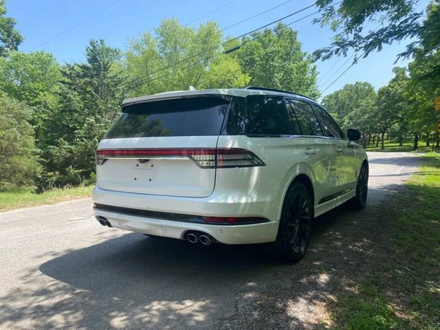 Used 2022 Lincoln Aviator Reserve w/ Equipment Group 201A AWD/4WD image 8